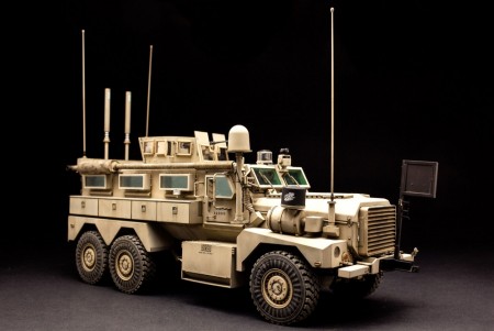 Meng Model 1:35 - U.S. Cougar 6x6 MRAP Vehicle (SS-005)